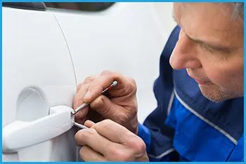 Lock Locksmith Services Glendale, CA 818-582-2113 - 20-car-locksmith